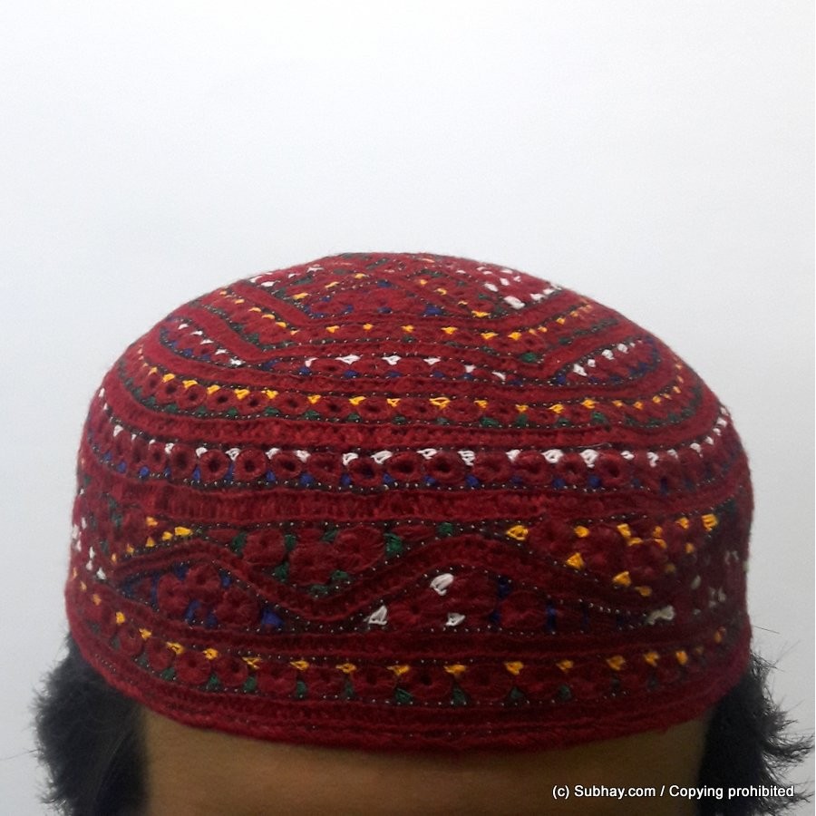 Pure Woolen Full Skull Vintage Style Sindhi Cap in Satrangi MKC-626